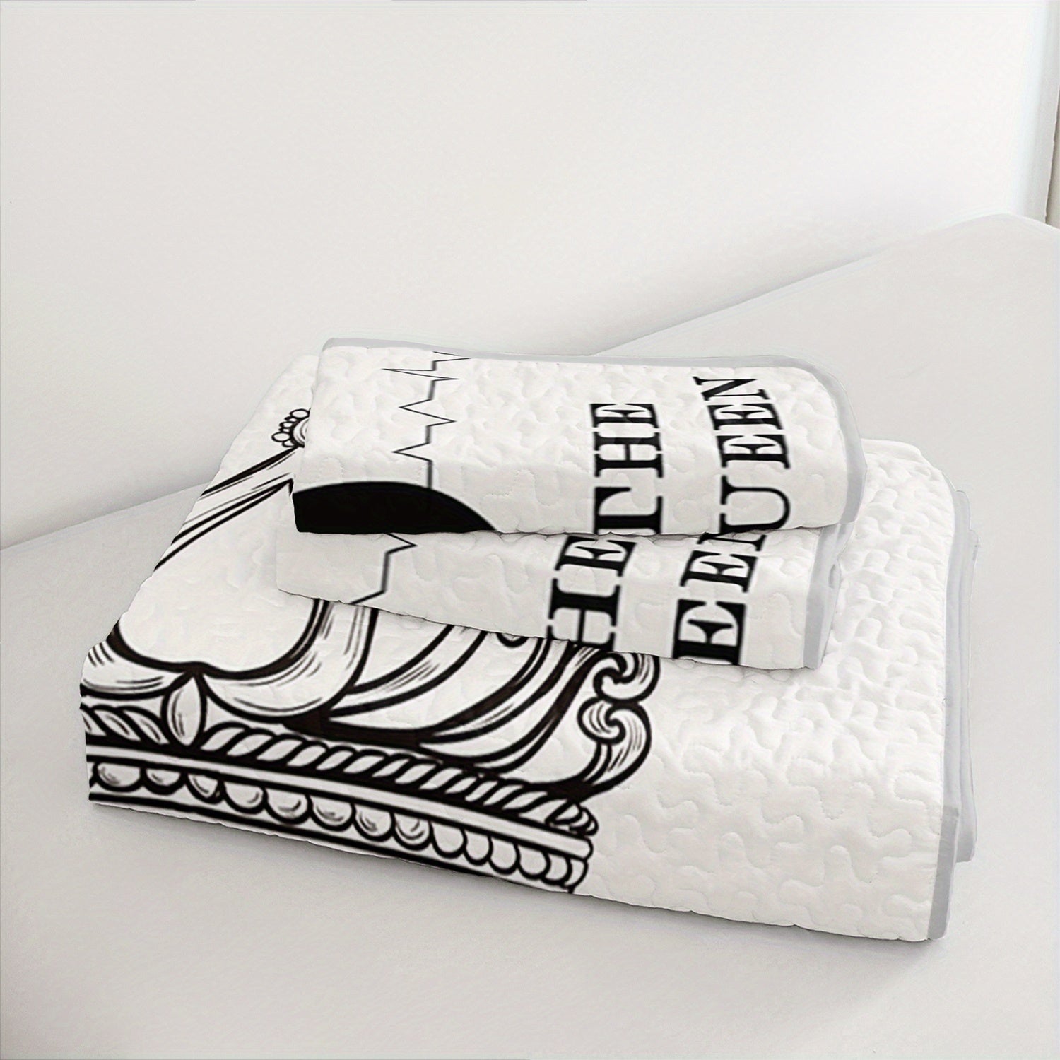 King Queen Love Heart Black White Quilted Duvet Set - Romantic King & Queen Lettering with Hearts & Crowns, Soft Microfiber Comforter & Pillowcases, All-Season Luxury Bedding for Couples, Ideal Gift (1 Comforter + 2 Pillowcases)